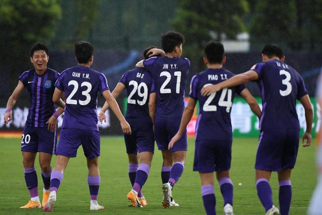 久保传中致乌龙，柏太阳神1-0客胜清水
